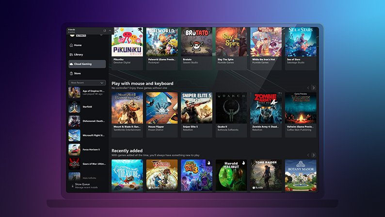 PC gamer memainkan Xbox Cloud Gaming dengan mouse dan keyboard di layar komputer