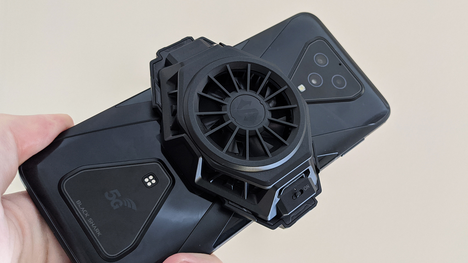 Xiaomi Black Shark 3 dengan layar AMOLED 90Hz