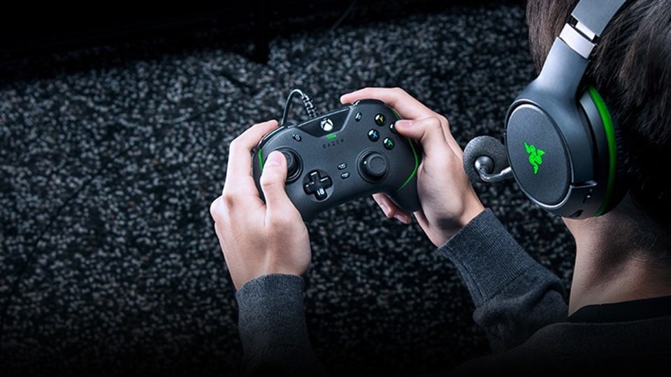 Razer Wolverine V2 Mecha-Tactile Gaming Controller Controller Razer Wolverine V2 dengan mode Mecha-Tactile untuk gaming profesional
