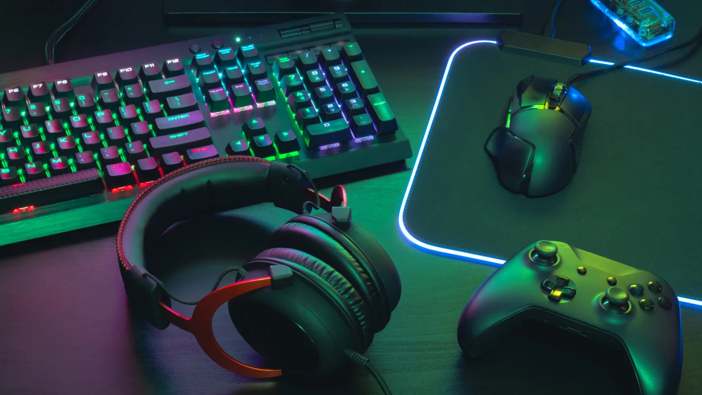 Mouse gaming presisi tinggi dengan DPI dan tombol programable untuk laptop gamer