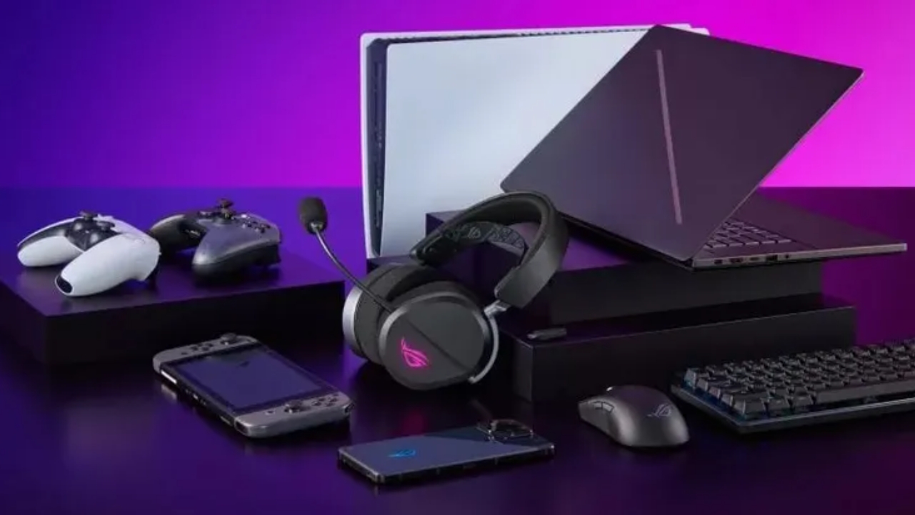 Aksesoris Gaming Setup Lengkap untuk Gamer Modern setup aksesoris gaming terbaik dengan headset mouse keyboard dan monitor RGB