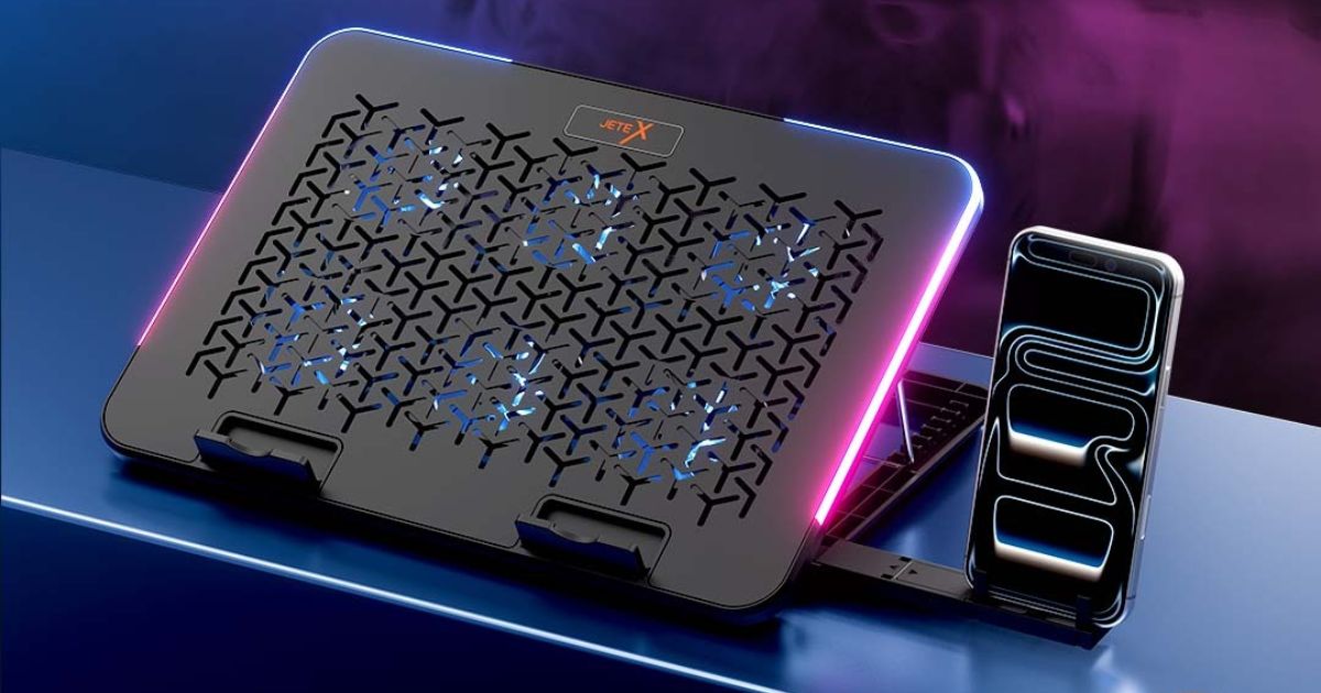 Aksesoris gaming terbaik dengan mouse keyboard headset dan perlengkapan gaming modern
