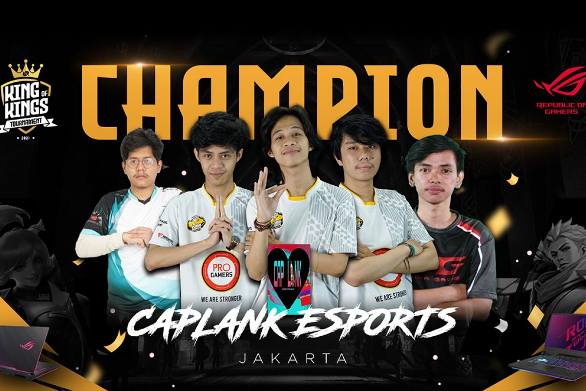 Pemain profesional esports bertanding dalam turnamen game kompetitif di panggung besar dengan penonton dan layar LED